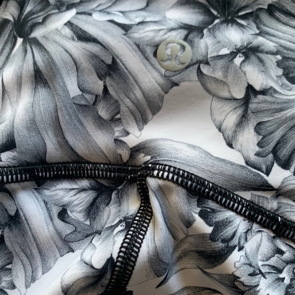 Lululemon Leggings - Picture 5 of 5